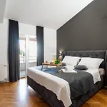 Villa Amazing Vacation House With A Private Pool & Grill Zadar