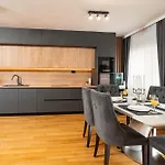 Amazing Vacation House With A Private Pool & Grill Villa Zadar