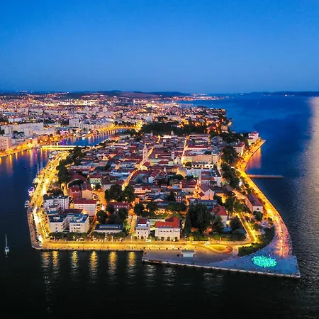 Amazing Vacation House With A Private Pool & Grill * Zadar