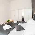 Amazing Vacation House With A Private Pool & Grill * Zara